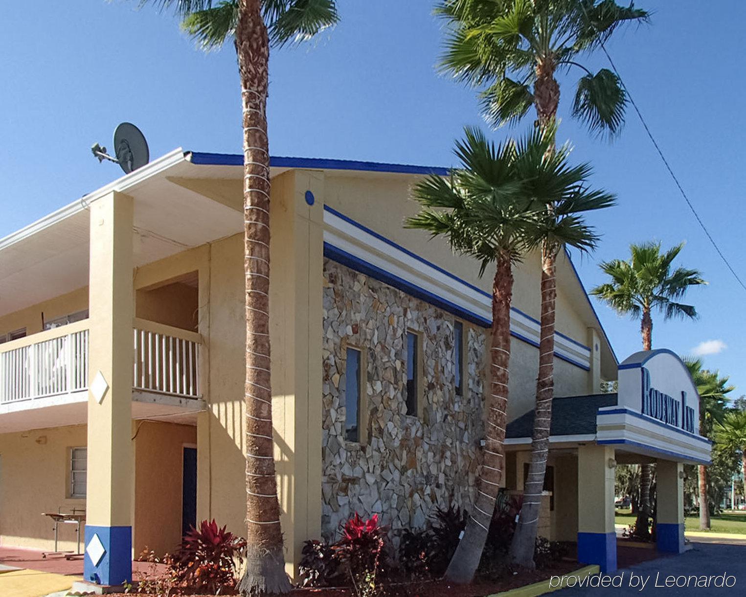 Rodeway Inn Leesburg Chain Of Lakes Exterior photo